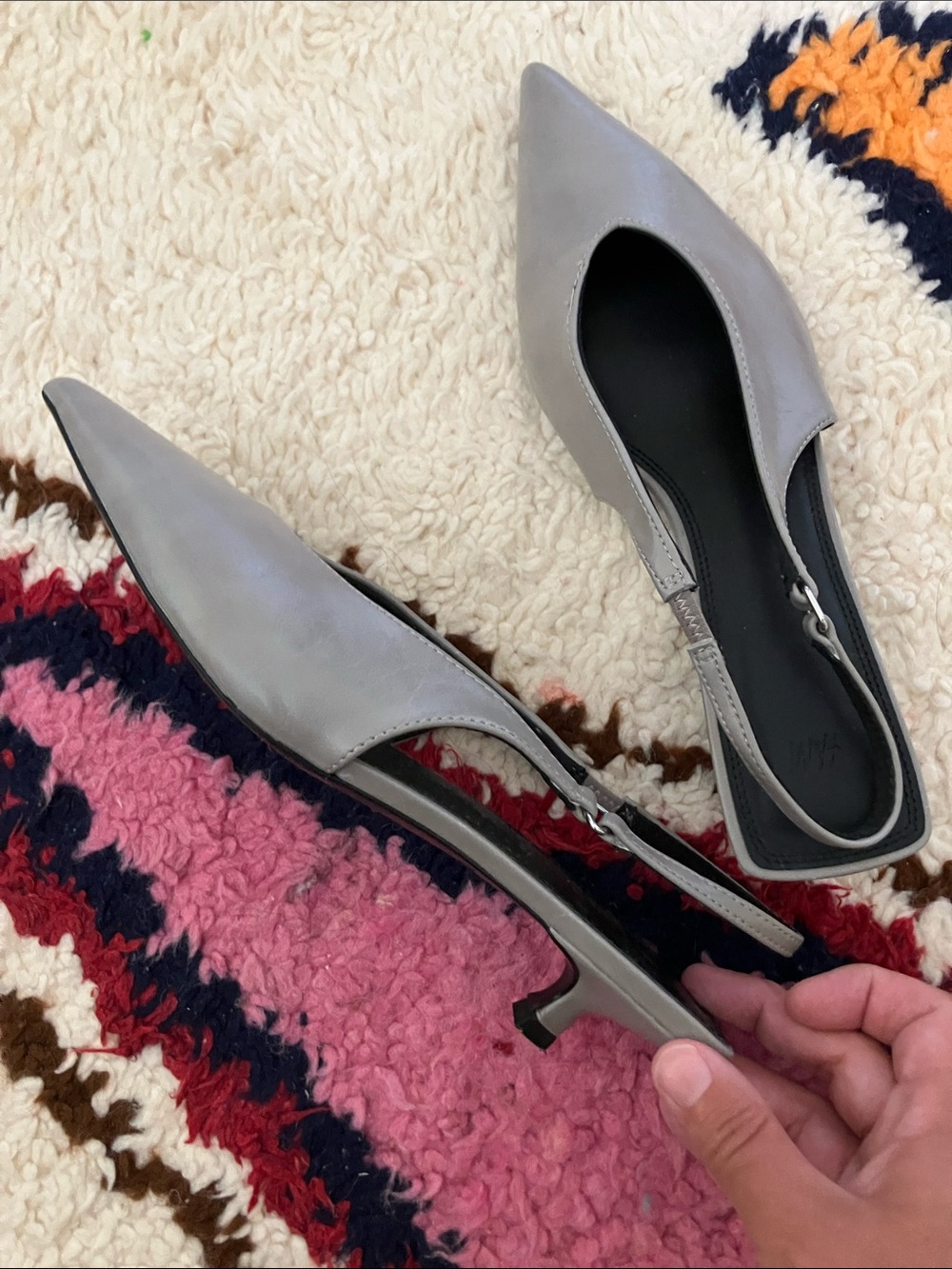 Pointed Toe Slingback Kitten Heels in Gray